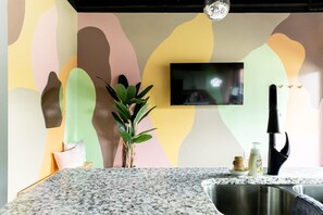 Interior - NEW Studio Sleeps 4 - 7 mins to DT! (Nashville)