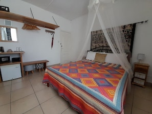 Habitación económica | Sábanas de algodón egipcio y ropa de cama de alta calidad 