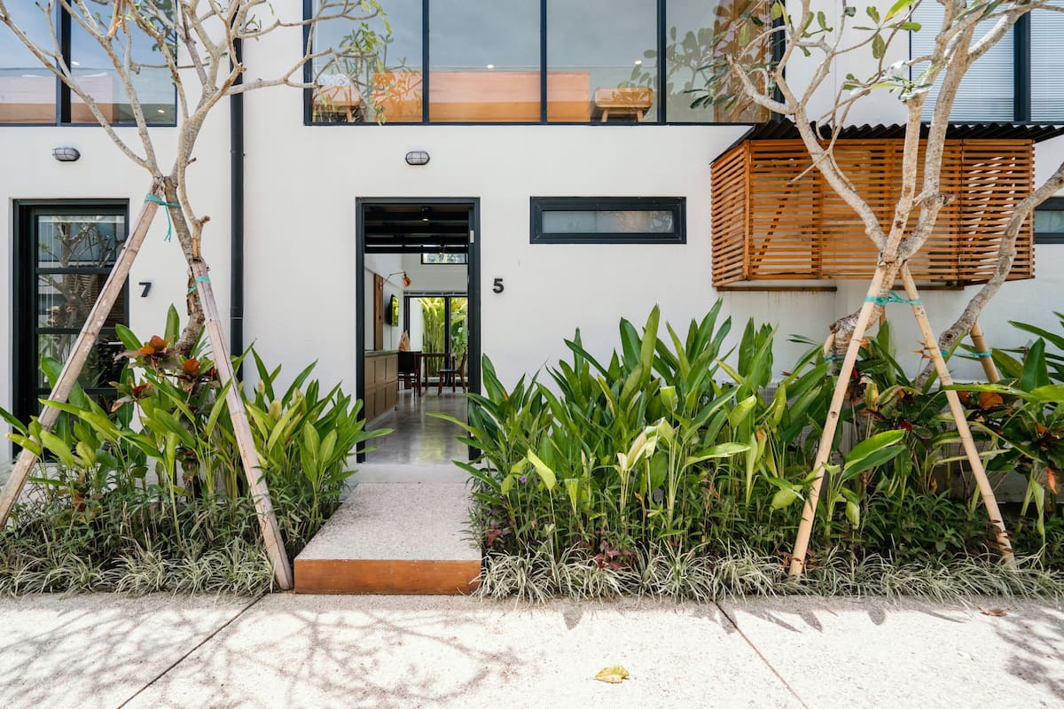 Design Townhome | 1 bedroom, free WiFi