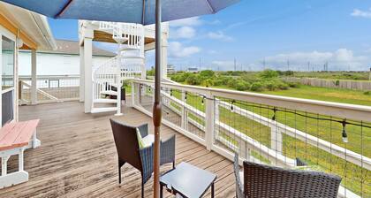 Canal view retreat with vaulted ceilings & three-story observation deck
