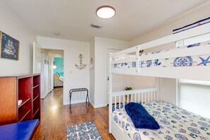 3 bedrooms, iron/ironing board, Internet, bed sheets