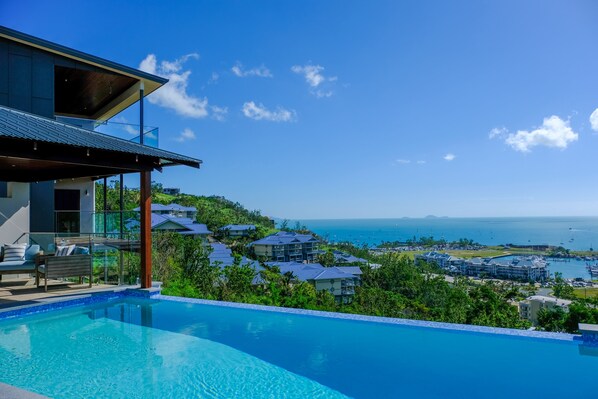 Pool - Luxurious 3 bedroom nature-inspired haven in Airlie Beach (Airlie Beach)