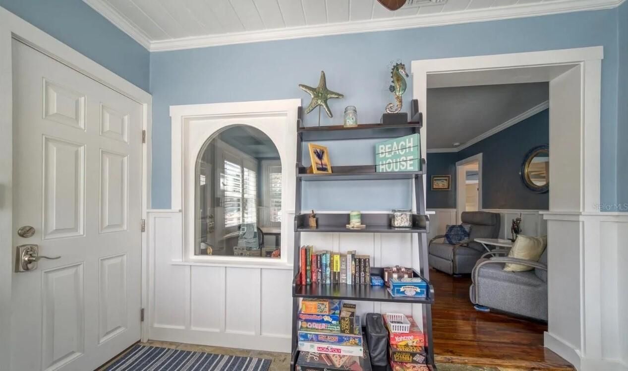 House, 2 Queen Beds (Good Vibrations - Beach House) | Interior