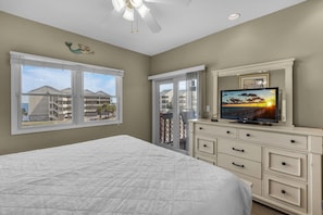 Condo, Multiple Beds (Baywatch C8)