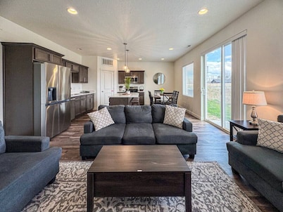 Avani Home, Dog friendly, close to Market/Marina