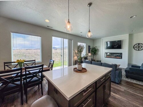 Avani Home, Dog friendly, close to Market/Marina