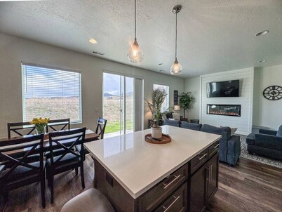 Avani Home, Dog friendly, close to Market/Marina