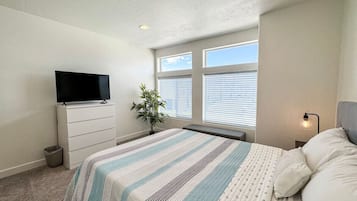 3 chambres, fer et planche Ă repasser, Wi-Fi, draps fournis