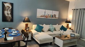 Living area - four-bedroom Disney house for families (Kissimmee)
