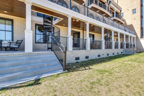 Exterior - Idyllic Savannah Apartment w/ River Views! (Savannah)