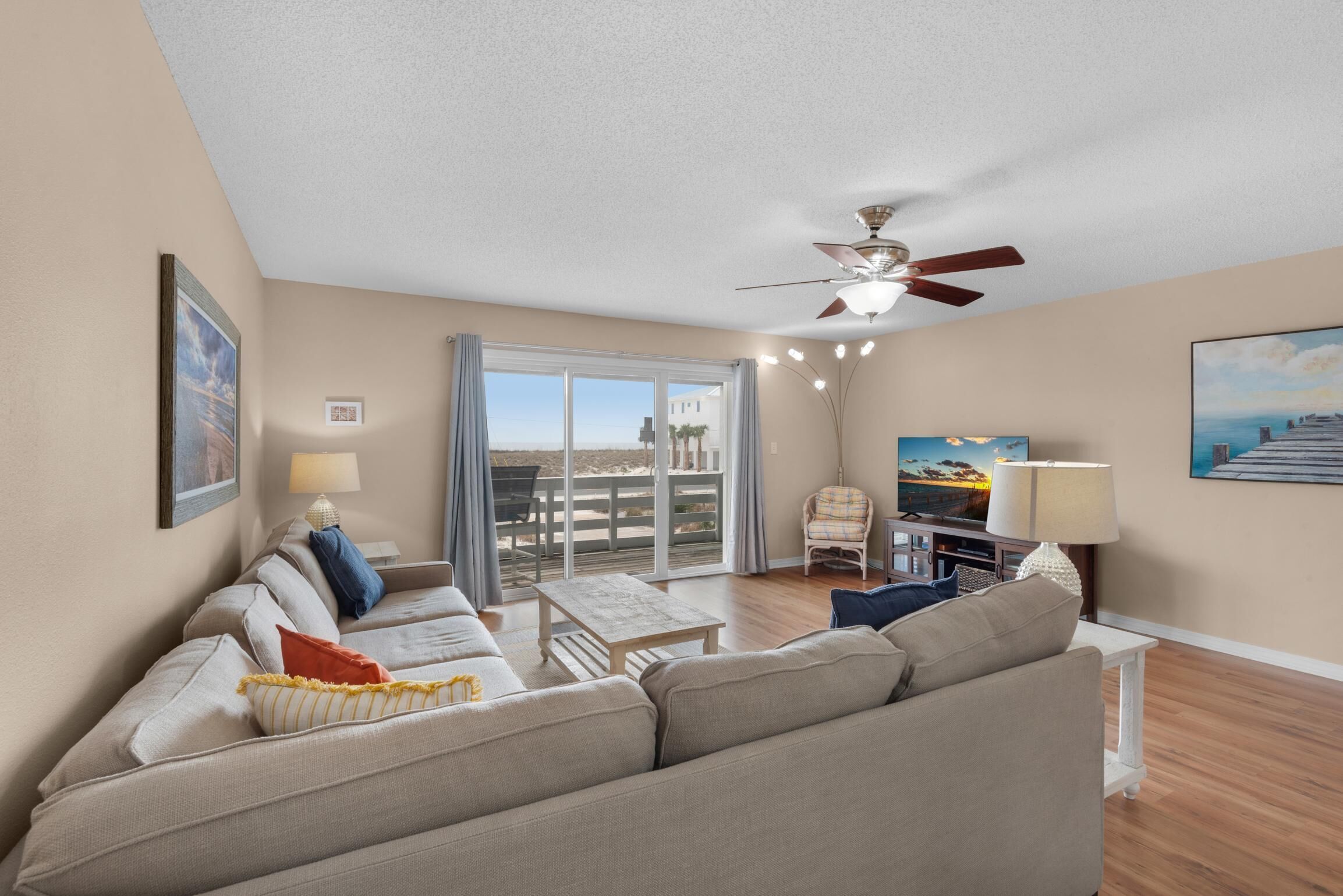 House, Multiple Beds (Gulf View Dream Unit D) | Living area