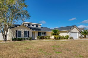Exterior - Sunny Ocala Oasis w/ Grill: Near National Forest! (Ocala)