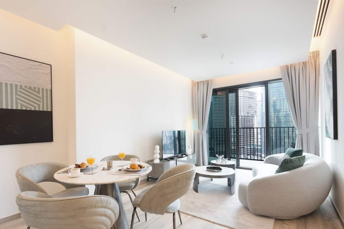 Appartement Confort, 1 grand lit, balcon, vue ville | Coin séjour