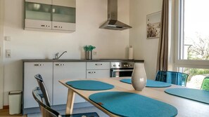 KylskÄp, ugn, spishÀll och diskmaskin