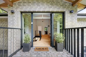 Exterior detail - Holiday Home 'Studio Mt Nine' with Private Terrace, Private Garden and Wi-Fi (Neu Wulmstorf)