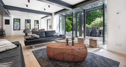 Holiday Home 'Studio Mt Nine' with Private Terrace, Private Garden and Wi-Fi