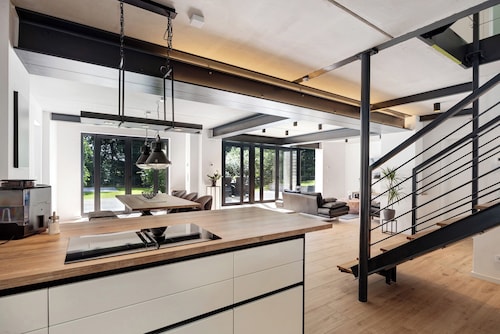 Holiday Home 'Studio Mt Nine' with Private Terrace, Private Garden and Wi-Fi