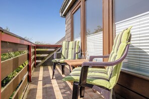 Terrace/patio - Apartment 'Hoern 2' with Private Garden, Balcony and Wi-Fi (Nordstrand)