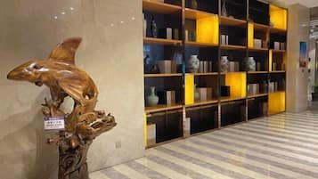 المنشأة من الداخل