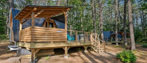 المنطقة المحيطة بالمنشأة