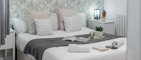 1 室のベッドルーム、アイロン / アイロン台、インターネット、ベッドシーツ