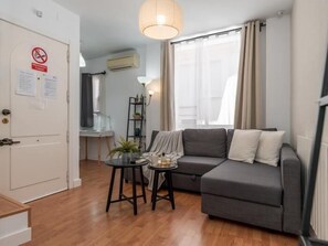 TV - tuGuest Ático Realejo (Granada (realejo))