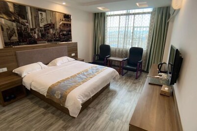 Ningming Zheshang Business Hotel