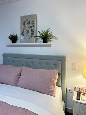 Standard Room - Sunny Rooms Mascot  (Mascot)