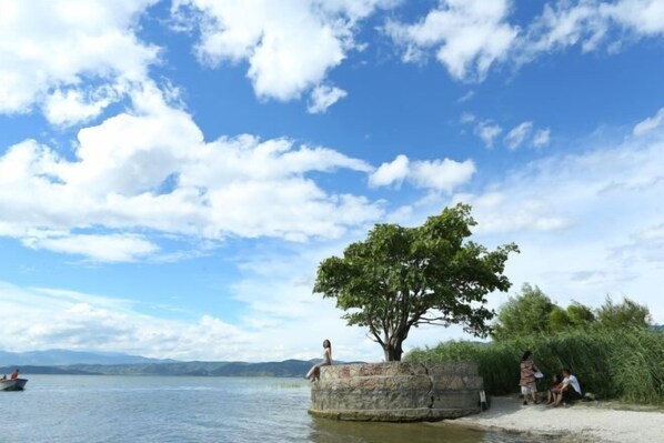 Beach - Erhaike Inn (Dali)