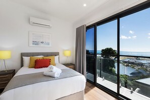 4 soverom, strykejern/-brett, wi-fi og sengetøy