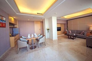 Cribs/infant beds - Litz Oceanview Hotel (Huandao Road) (Xiamen)