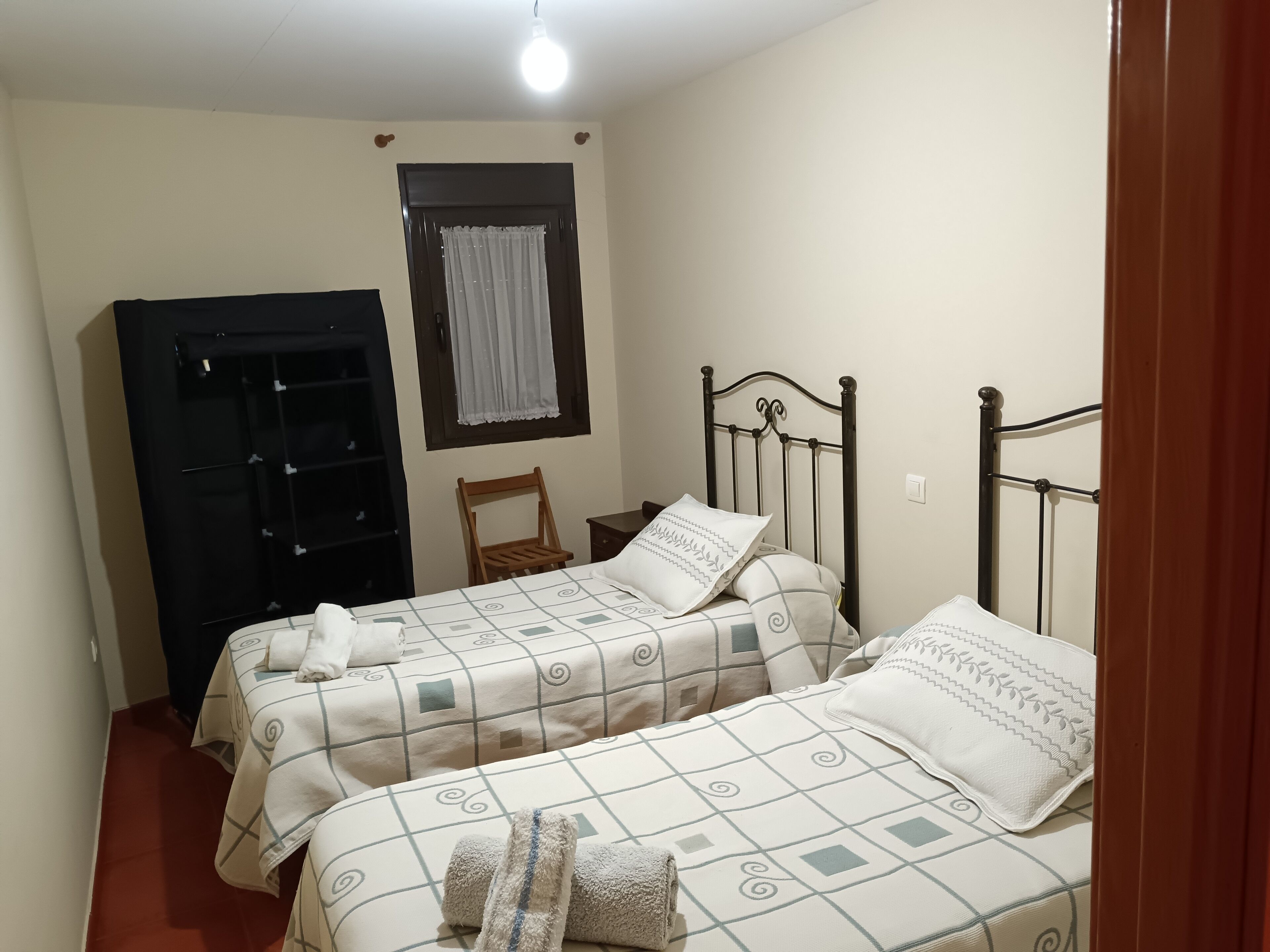 4 Schlafzimmer, Bügeleisen/Bügelbrett, WLAN, Bettwäsche