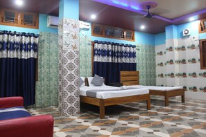 Family Room | Free WiFi - Akashi Villa Inn (Guwahati)