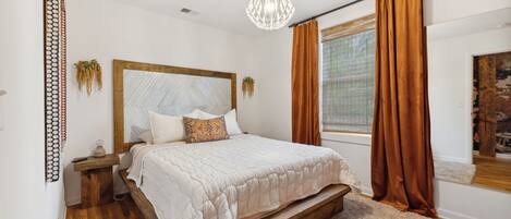 2 bedrooms, iron/ironing board, WiFi, bed sheets