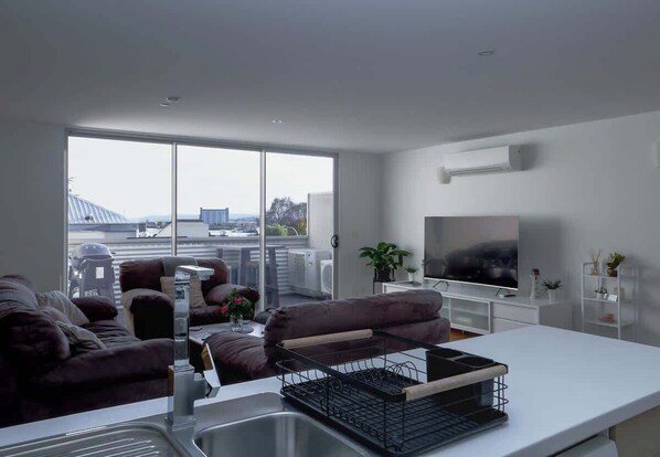 Interior - Gateway to The Gorge 3Br, 2Bath, CBD Apartment (Launceston)