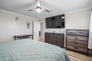 3 Schlafzimmer, Schreibtisch, Reisekinderbett, kostenloses WLAN