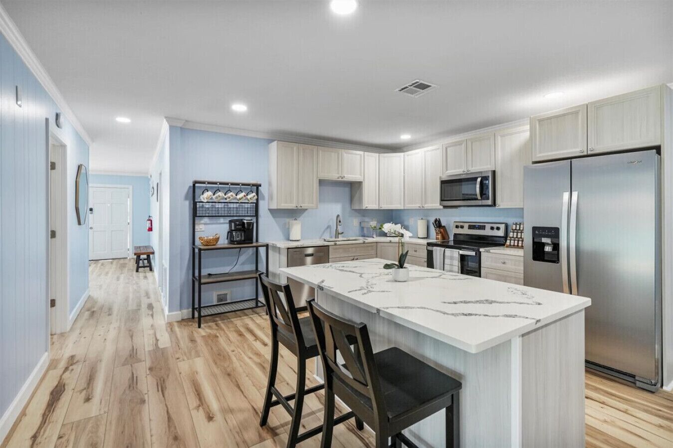 Fridge, microwave, oven, dishwasher