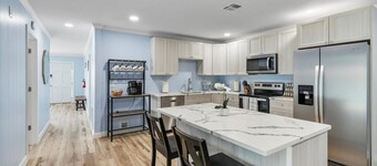 Saltwater Haven: 3bd+Dog Friendly+Bckyrd