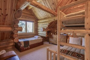 4 habitaciones, tabla de planchar con plancha y wifi gratis