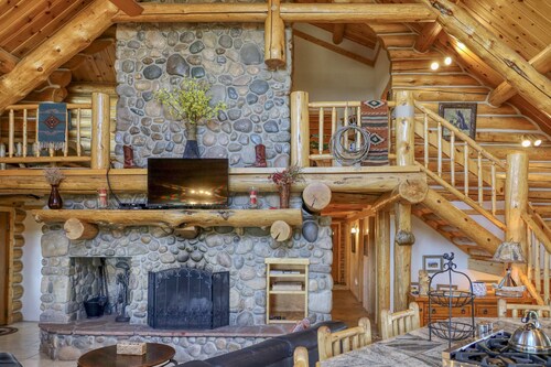 Spacious Log Lodge w/ Hot Tub, Game Room, Mtn Views, Wraparound Deck, 5 Acres, Near Pagosa Springs!