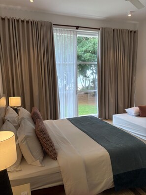 豪華雙人房, 海灘景 | 書桌、隔音、熨斗/熨衫板、免費 Wi-Fi