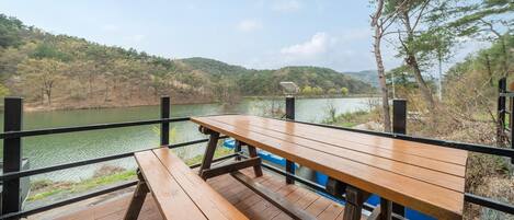 Basic Room, 4 Bedrooms (byeolgwan 1) | 2 bedrooms, free WiFi