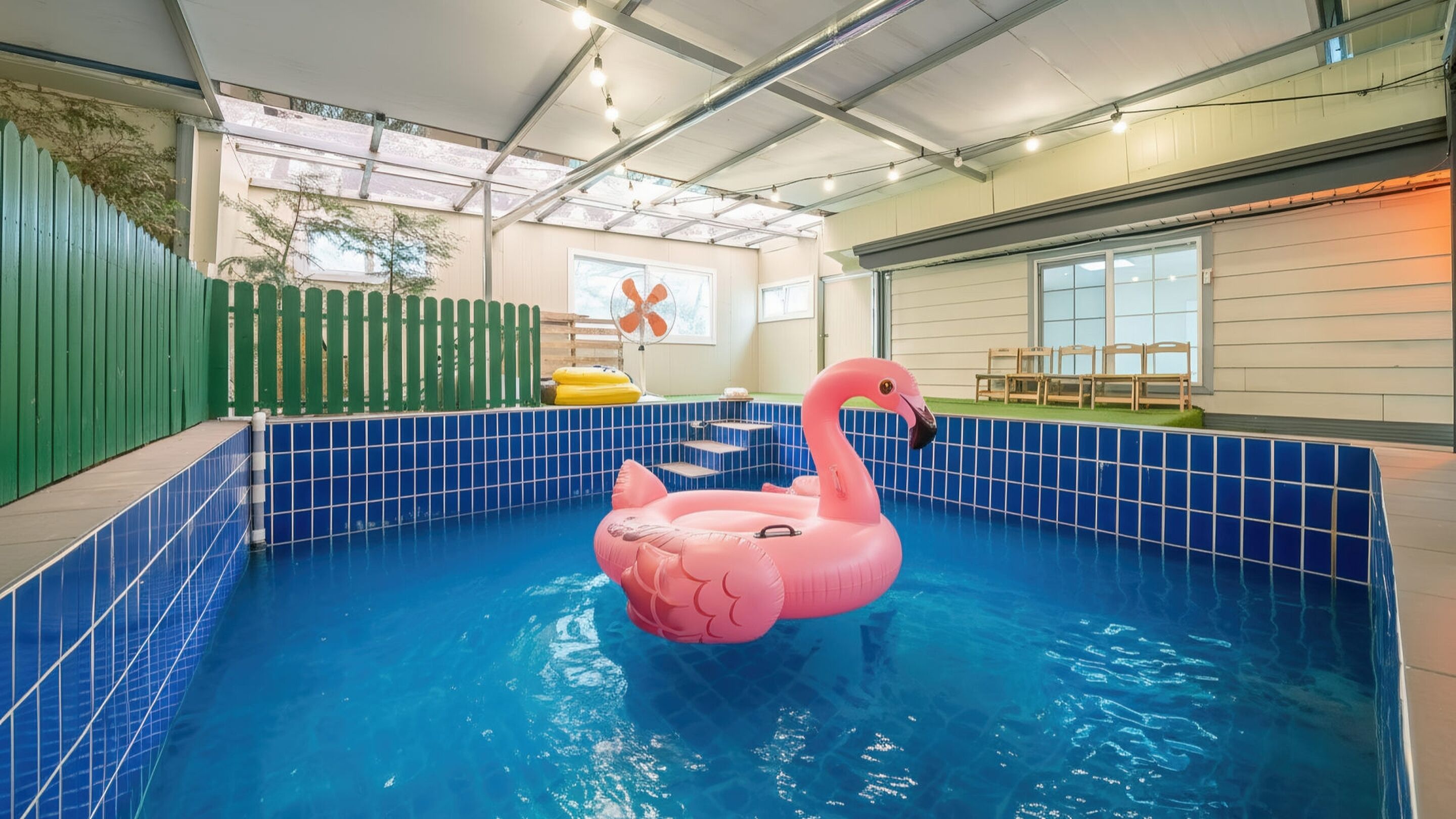 المنشأة من الخارج