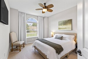 3 chambres, fer et planche à repasser, Wi-Fi gratuit, draps fournis