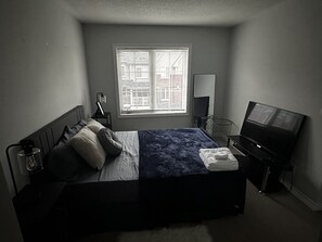 2 soverom, strykejern/-brett, wi-fi (inkludert) og sengetøy