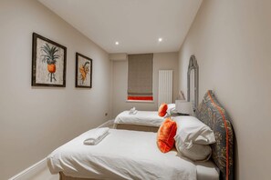 2 Schlafzimmer, Schreibtisch, Bügeleisen/Bügelbrett, WLAN