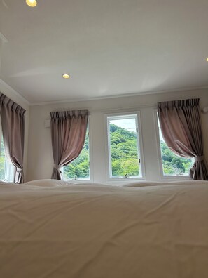 Vila | 3 quartos, Wi-Fi de cortesia, roupa de cama