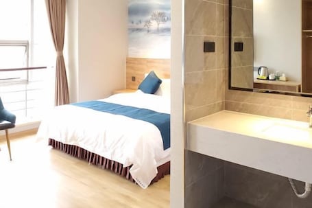 Room. Zizhongchuan East Business Hotel
