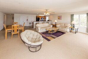 TV, DVD-spiller og filmbibliotek