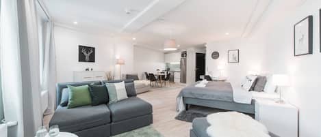 City Studio | Living area | Flat-screen TV